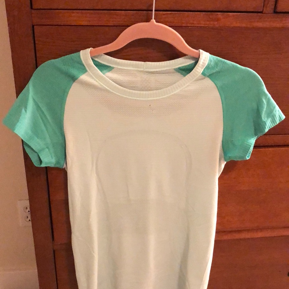 Lululemon top